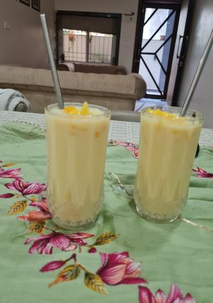 मैंगो शेक(mango shake recipe in hindi) रेसिपी मुख्य फोटो