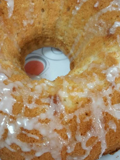 A picture of Lemon Cake.
