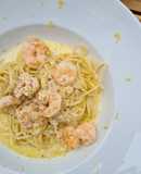Pasta mit Garnelen und Zitronen-Buttersosse