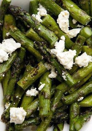 A picture of #salads#Roast asparagus with goat cheese.