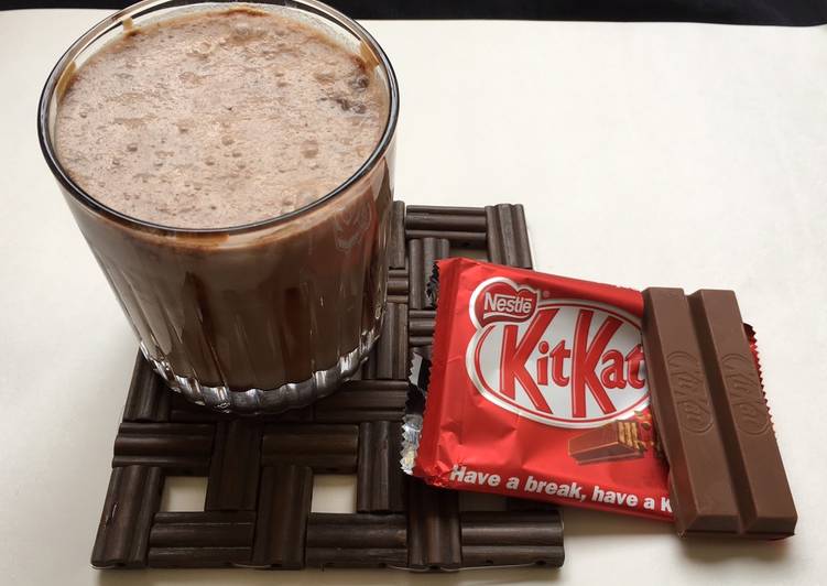 Recipe of Super Quick Homemade Kitkat milkshake