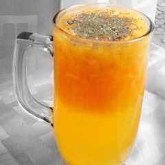 A picture of Es blewah jeruk.
