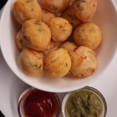 A picture of Sooji ke Appe.