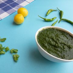 A picture of Hari chutney (Green chutney).