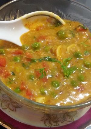 A picture of Spicy Vegetable Oats Soup.