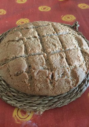 Foto principal de Pan de trigo y trigo sarraceno, nueces con thermomix