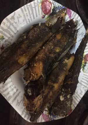 Hình của món Cá trê vàng chấm nước mắm rừng, canh súp nấu chân gà, hột gà xào khổ qua.Bữa cơm đủ chất.