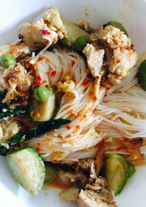 รูปของ ขนมจีนแกงไก่