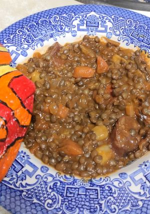 Una foto de Lentejas clásicas con chorizo