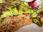 Una foto de omelette con brocoli