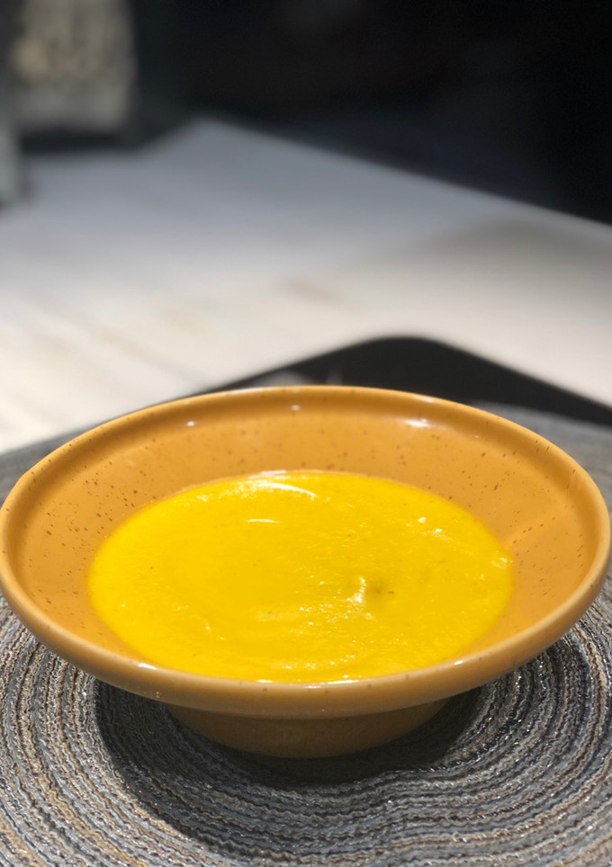 Una foto de Crema de zanahoria y trigueros