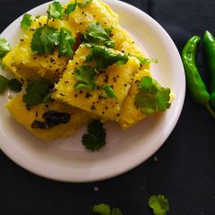 A picture of Khanan dhokla.