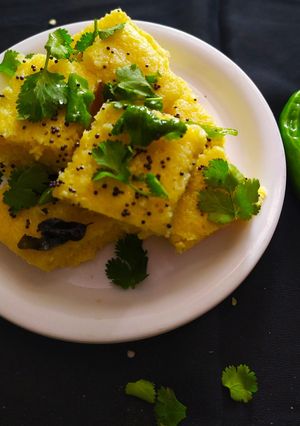A picture of Khanan dhokla.