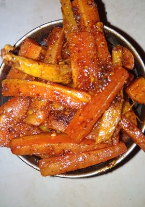 A picture of Instant Carrot Pickle.