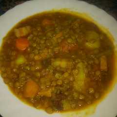 Una foto de Lentejas con chorizo y verduras. Fácil. Pasito a pasito