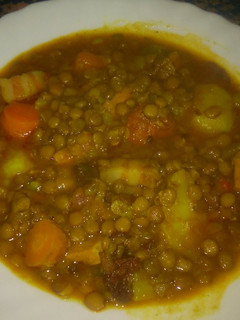 Una foto de Lentejas con chorizo y verduras. Fácil. Pasito a pasito