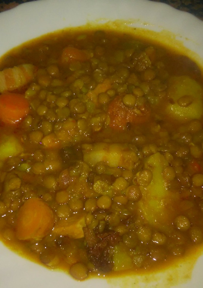 Una foto de Lentejas con chorizo y verduras. Fácil. Pasito a pasito