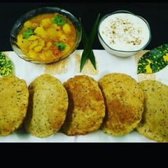 A picture of Masala Aloo Puri.