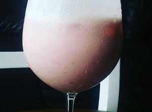 Hình của món Sinh tố Dâu yoghurt.