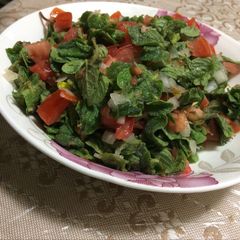 A picture of Thyme salad (salatet zaatar).