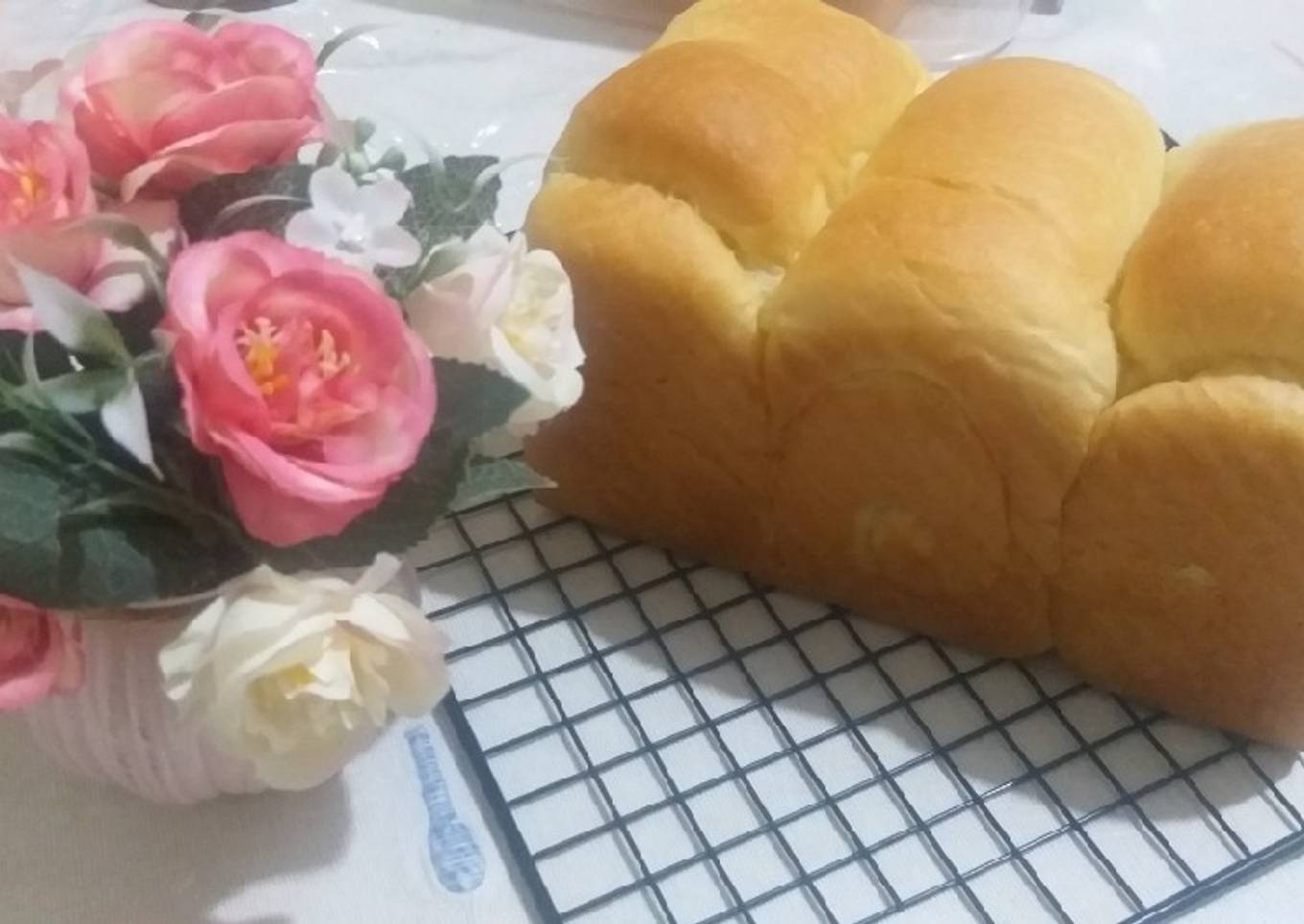 Milky Taiwan Bread Loaf (Roti tawar susu)