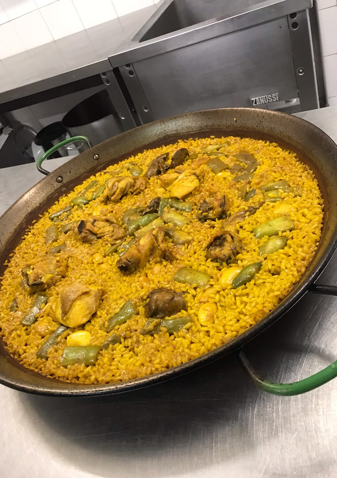 Una foto de Arroz a la Valenciana