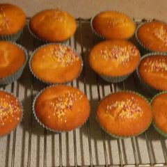 A picture of Marmalade cupcakes.