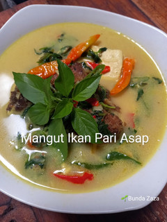 Foto resep Mangut Ikan Pari Asap Tahu Putih