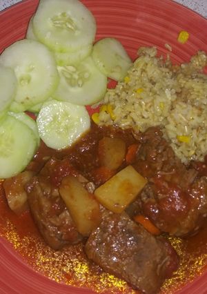 Una foto de Carne guisada en olla de cocimiento lento