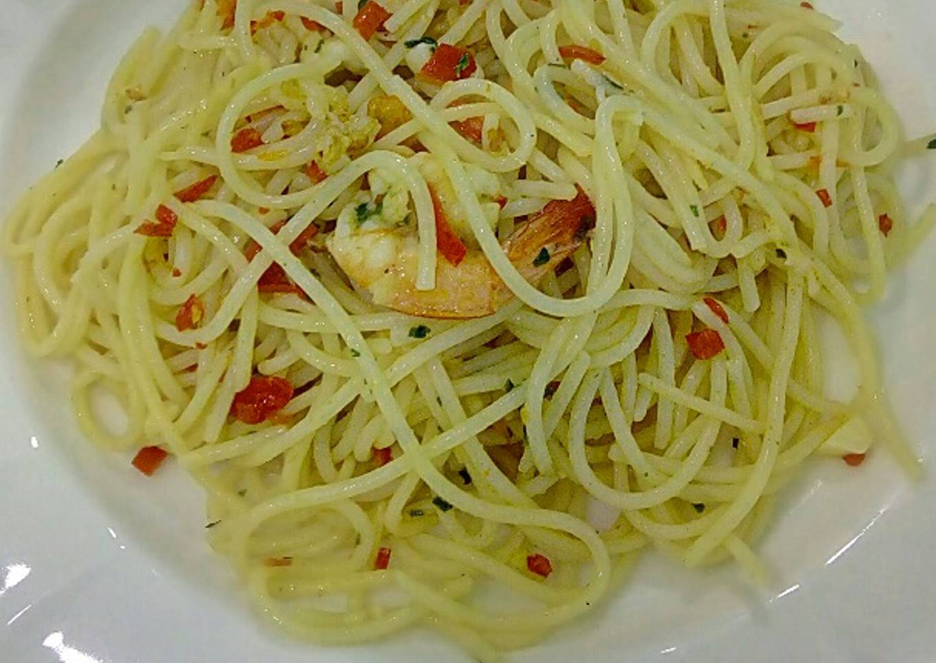 Aglio Olio with Shrimp/Beef Bacon