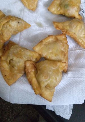 A picture of Pizza Samosa.