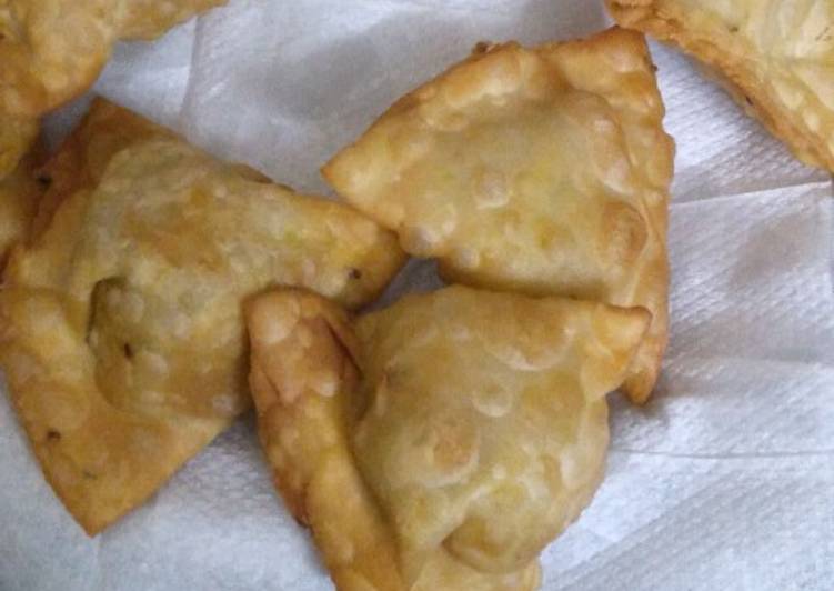 Steps to Make Any-night-of-the-week Pizza Samosa