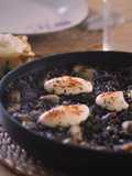 Arroz negro con alioli