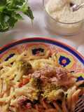 Trofie con broccoli, pomodorini e tonno