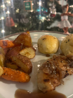 A picture of Balsamic Chicken, potatoes & carrots.