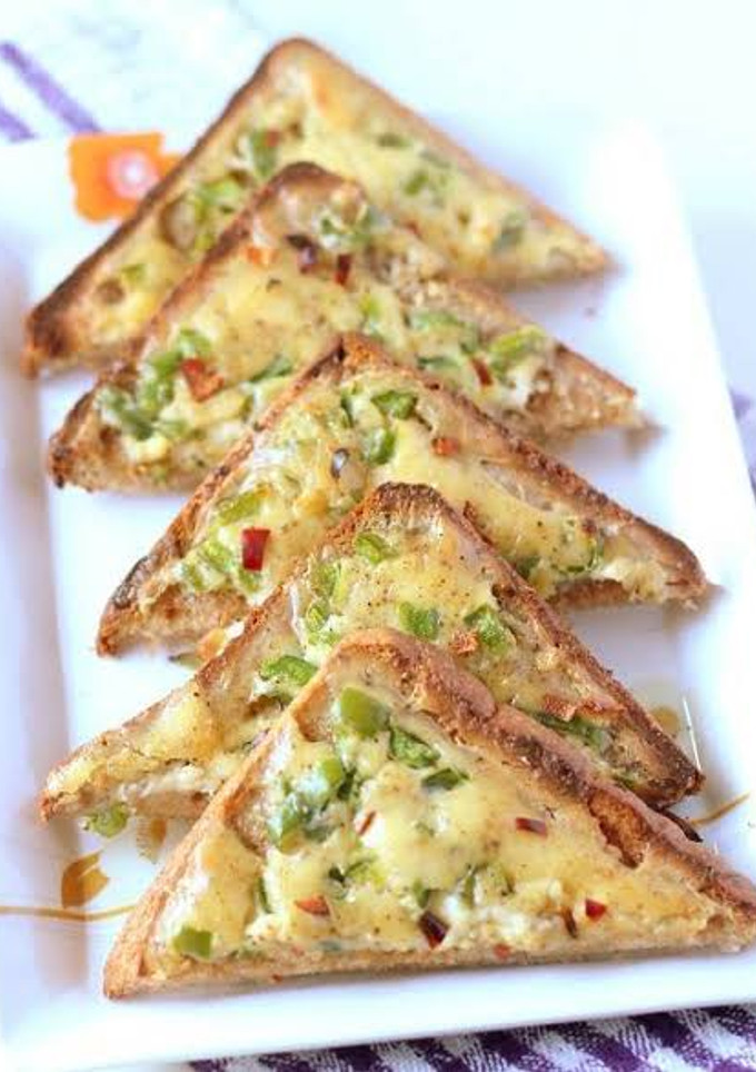 சீஸ் பிரட் டோஸ்ட் (Cheese bread toast recipe in tamil) செய்முறை முக்கிய புகைப்படம்