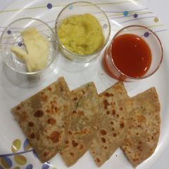 A picture of Paneer onion paratha.