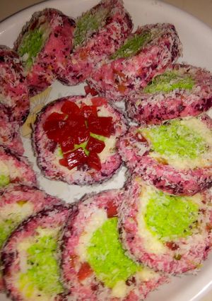 A picture of Rose gulkand rolls.