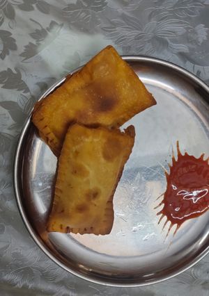 A picture of Mc Pizza Puff.