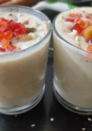 A picture of Chikoo shake.