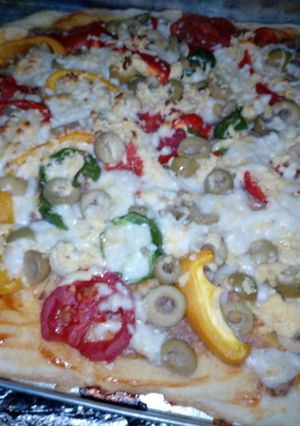 صورة لوصفة بيتزا بالتونة 🍕🍕🍕