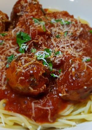 Olasz paradicsomos húsgombóc spagettivel recept fotója