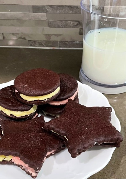 A picture of Homemade Oreo Cookies.