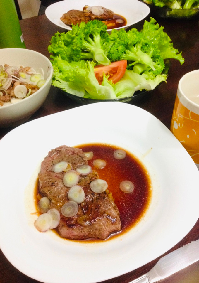 Una foto de Salsa de bistec japonesa🇺🇾🇯🇵ビーフステーキ和風ソース