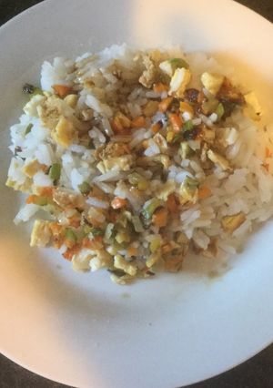 Una foto de Arroz con verduritas (estilo oriental)