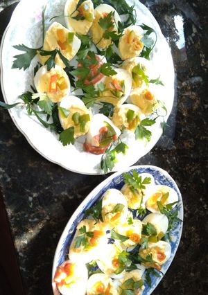 Una foto de Huevos rellenos #Mercado