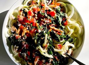 Foto de Zoodles de Courgete com Legumes