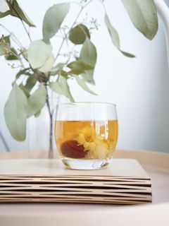 A picture of Longan Red Date Chrysanthemum Tea.
