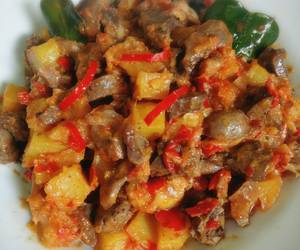 Mudahnya Menyajikan Sambal Goreng Ati Kentang (Wong Ewuh) Yummy Mantul