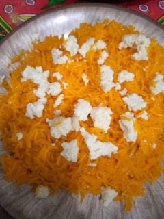 A picture of Khoya zarda.